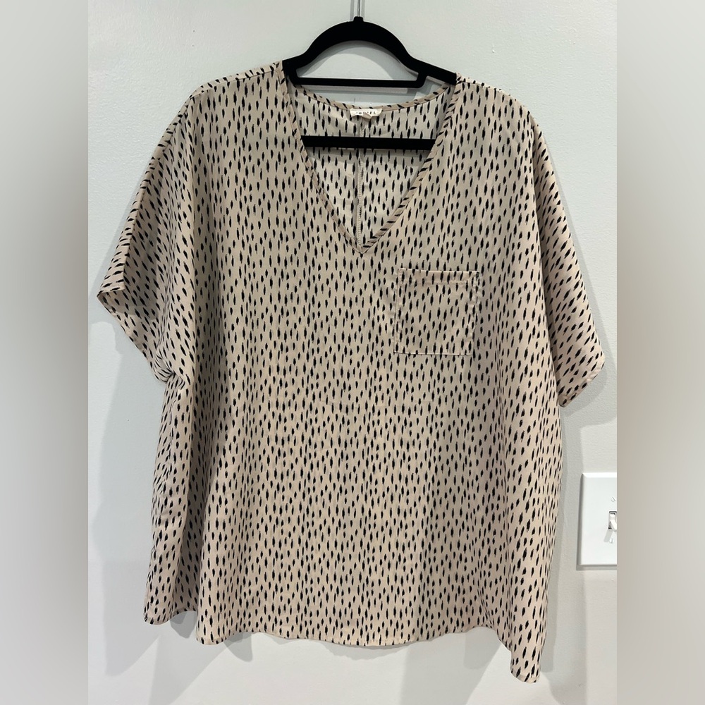 JODIFL Cream and Black Short Sleeve Boxy Blouse